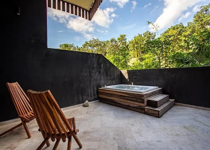 Amazing 1bdr Jacuzzi Steps From Sea Maya Ruins Apartment